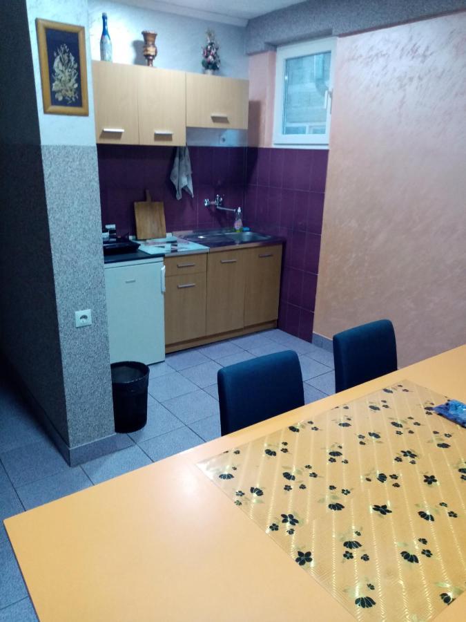 מלון Užice Prenociste Duga מראה חיצוני תמונה